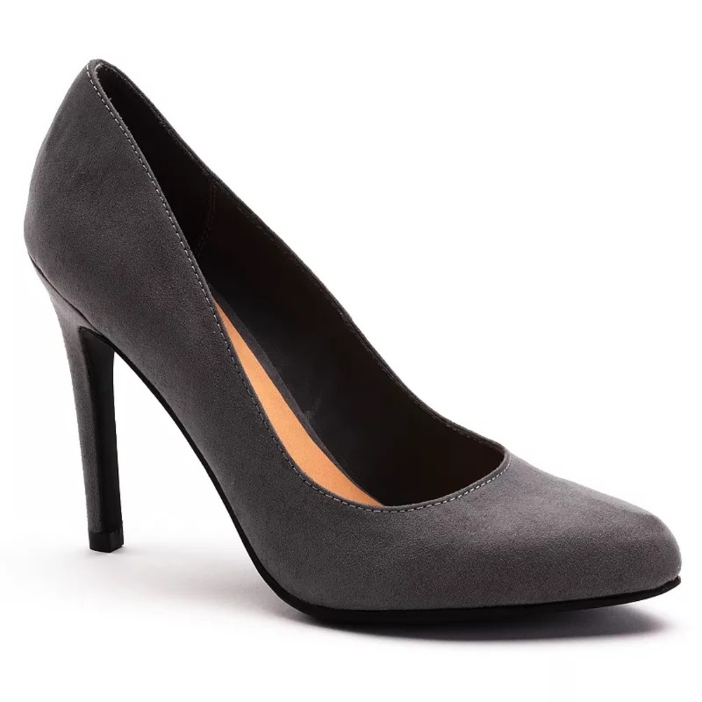 LC Lauren Conrad Gray Suede Heels 🩶